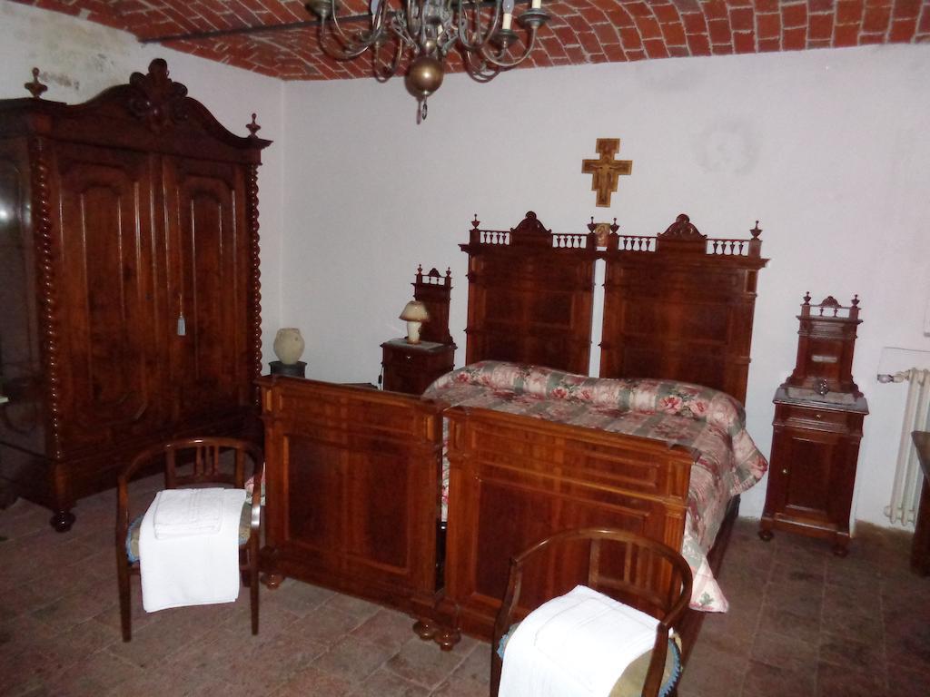 Gran Collina Villa San Damiano dʼAsti Стая снимка