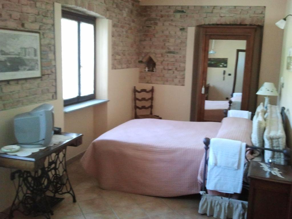 Gran Collina Villa San Damiano dʼAsti Стая снимка